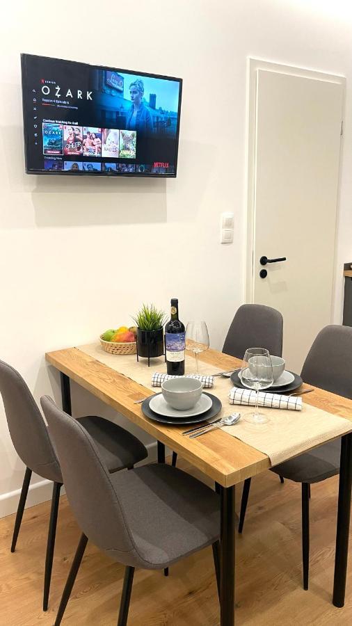 Sipsix Apartment - Modern 2 Bedroom Newly Renovated Flat With Ac In Budapest City Centre Экстерьер фото